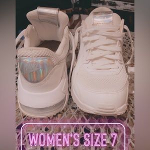 Women’s Nike sneakers